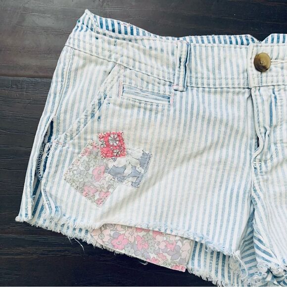 American Eagle AE White/Blue Striped w/Floral Patchwork Cut Off Jean Shorts | 2 - Picture 2 of 8